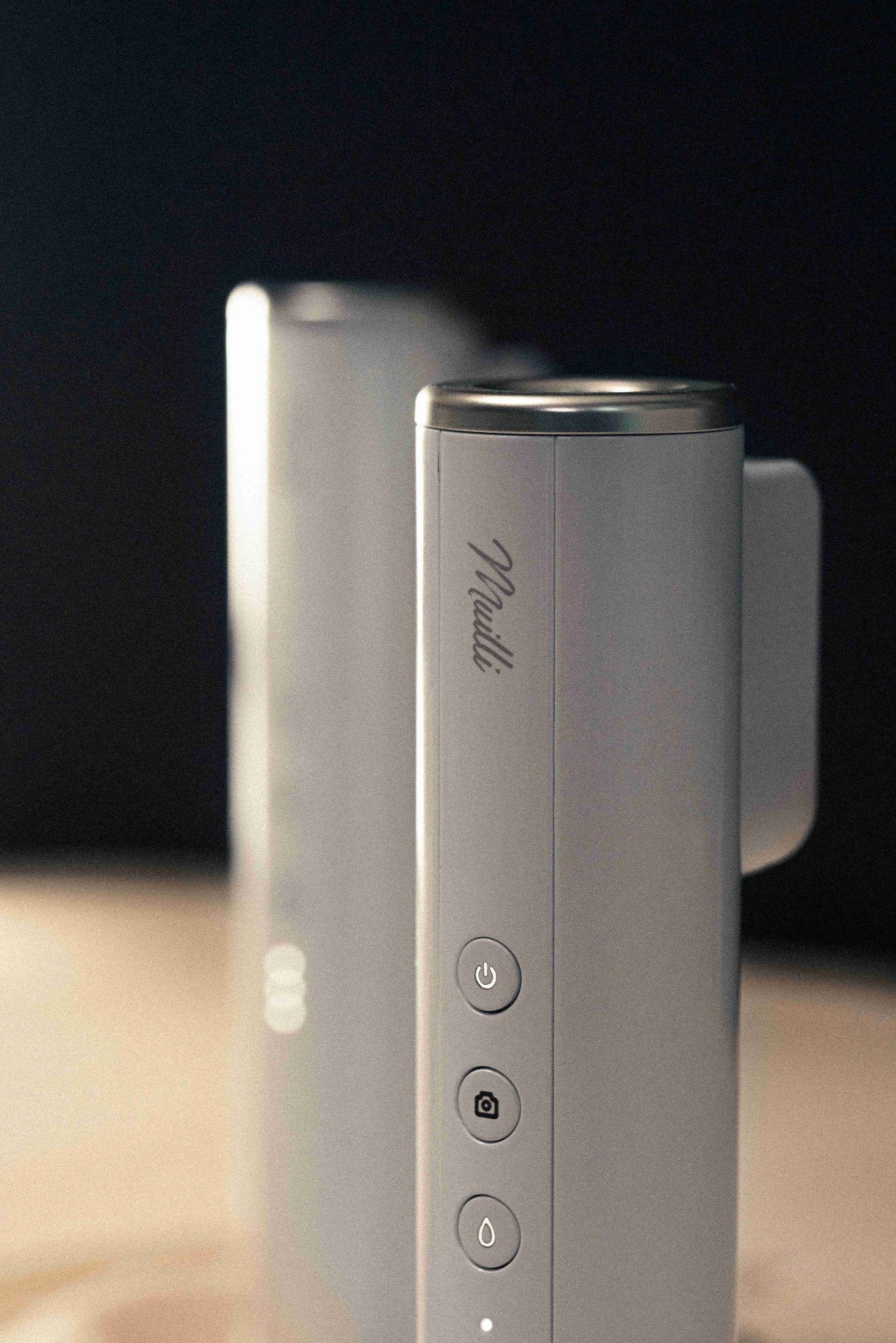 Close-up of the Muilli skin analysis device